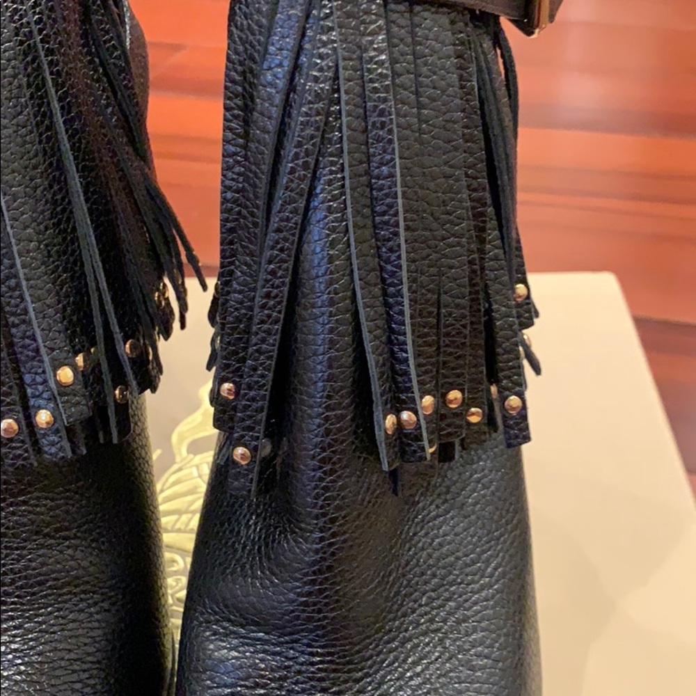 Burberry boots - Picture 4 of 11
